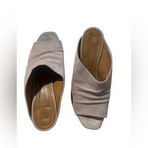 Coclico Women's Soft Cream Mules